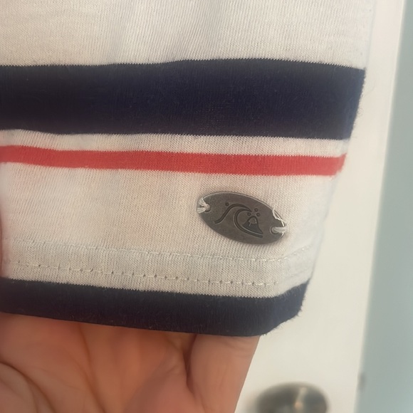 Women’s Quiksilver Racerback Tank Top with Botton Detail - Picture 3 of 5